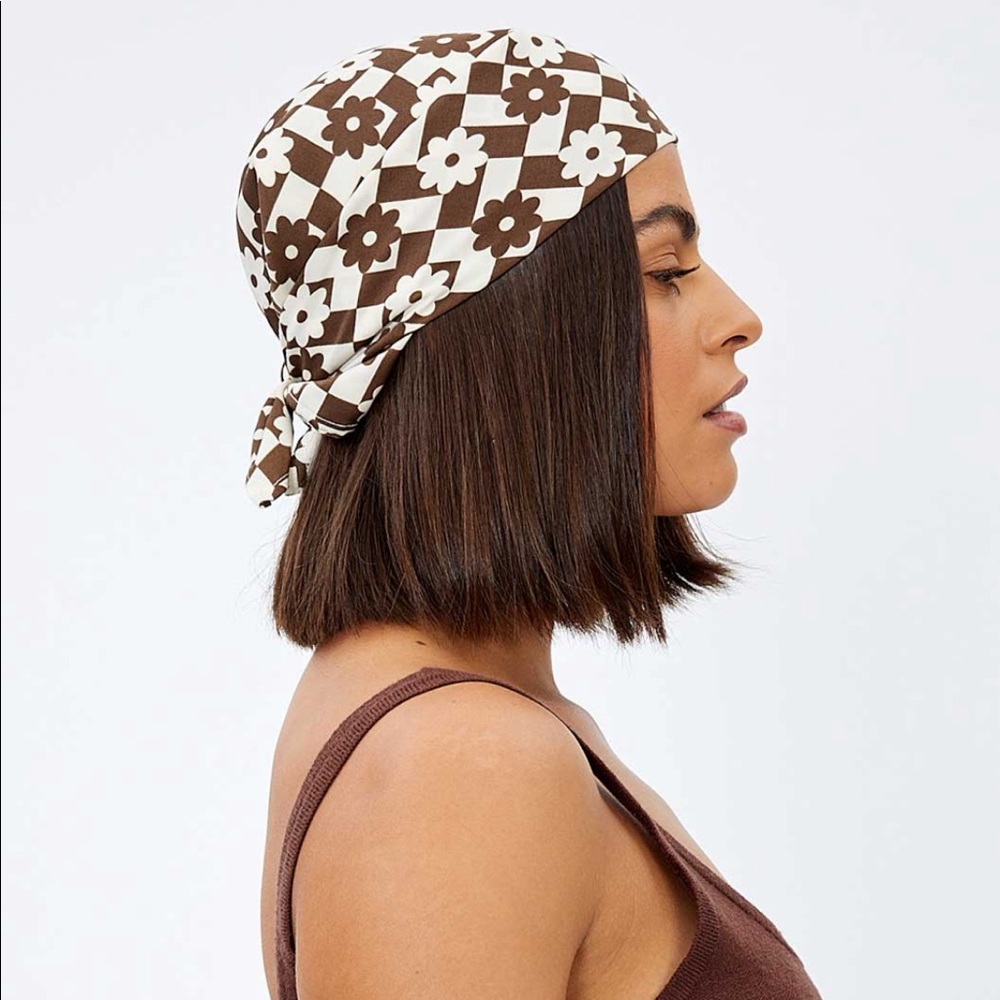 Brown headscarf